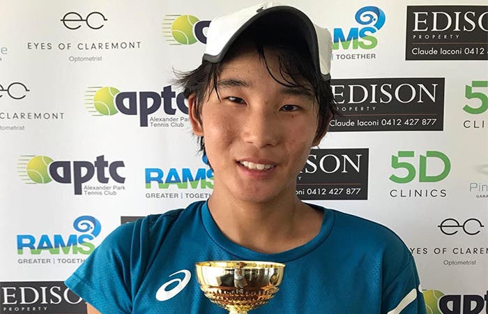 La promesa australiana del tenis de 15 años, Kent Yamazaki, muere después de un colapso