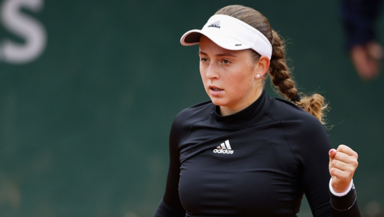 Ostapenko derrota a Pliskova y sigue fuerte en Roland Garros