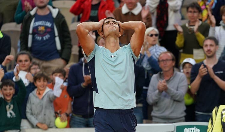 La emoción de Alcaraz tras ganar su debut en Wimbledon: «Es espectacular»