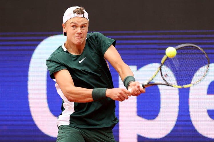 Holger Rune sufre la «maldición» de Roland Garros… y de Casper Ruud