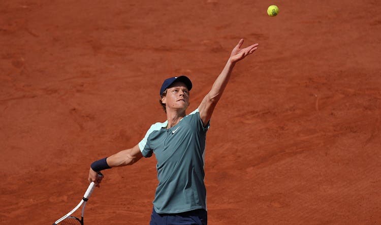 Increíble: Sinner gana en Roland Garros salvando… ¡11 set points!