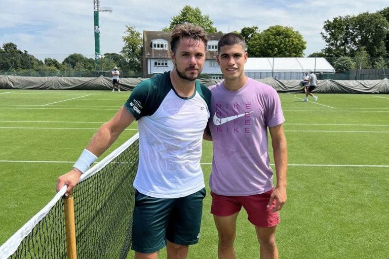 Video: Carlitos Alcaraz ya se entrena en Wimbledon, con Stan Wawrinka