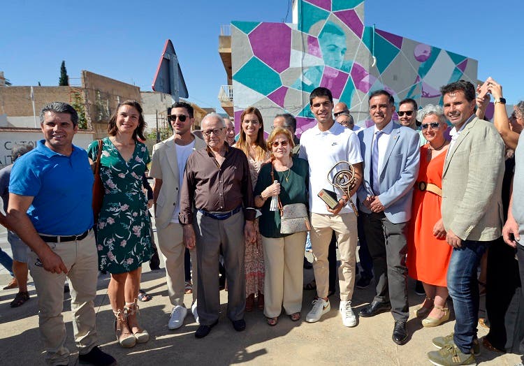 Inauguran en Murcia un mural impresionante en homenaje a Alcaraz