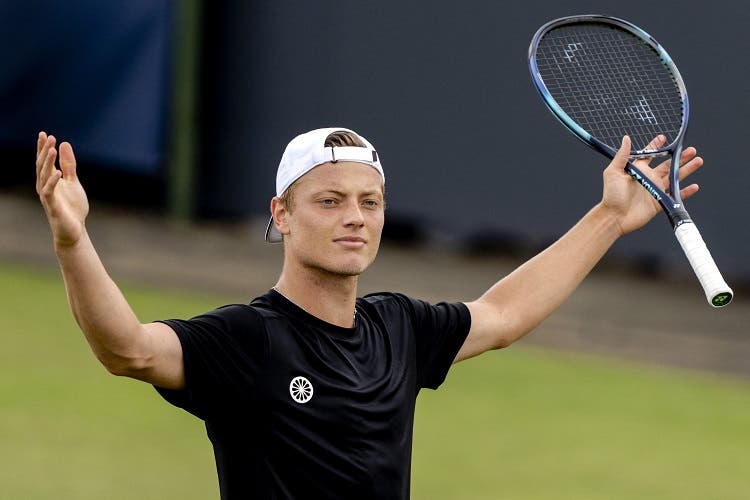 Histórico: Van Rijthoven, el 205° ATP aplasta a Medvedev y es campeón