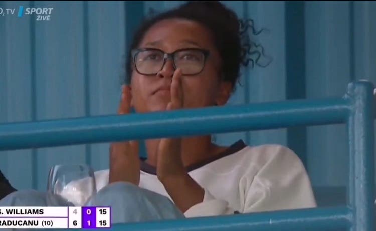 La reacción viral de Naomi Osaka al ser descubierta en el partido de Serena Williams