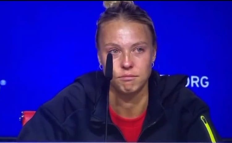 La pregunta que hizo llorar a Kontaveit tras perder con Serena: «Fue muy difícil»
