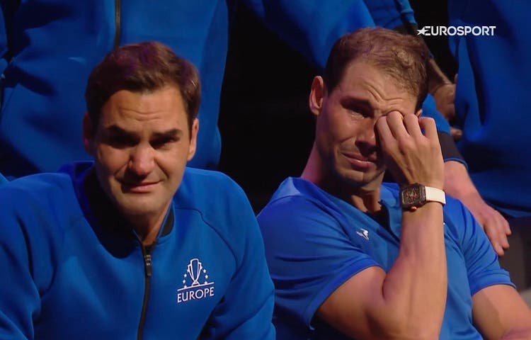 De la mano: la imagen más conmovedora de Federer y Nadal en la despedida de Roger