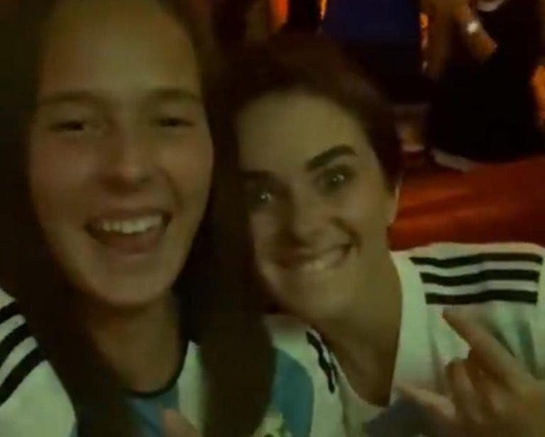 [VIDEO] Daria Kasatkina festeja junto a su novia la clasificación de Argentina