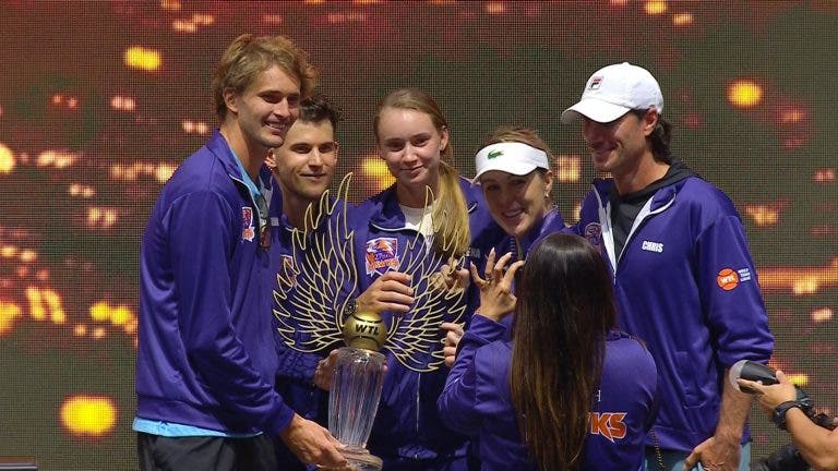 Thiem y Pavlyuchenkova vencen en el dobles y le dan el título a los Hawks, en la World Tennis League