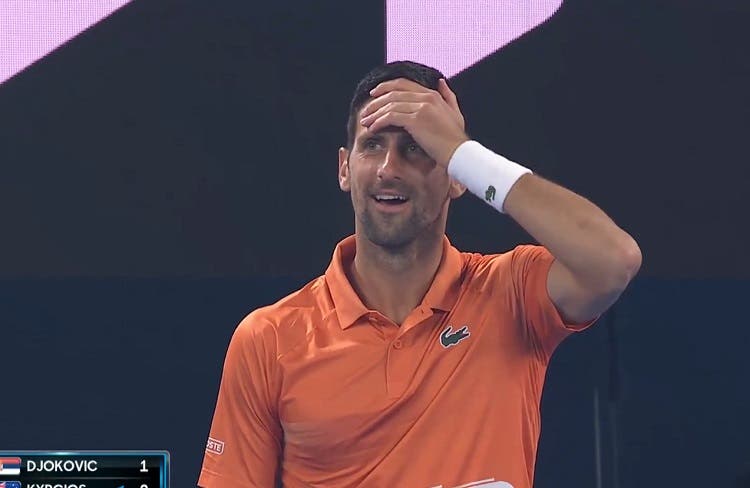¡Se equivocó! El insólito error de Djokovic en su partido con Kyrgios