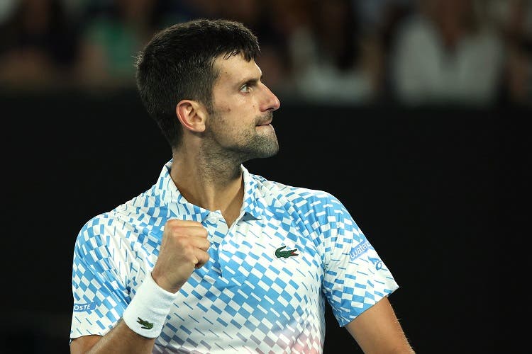 Djokovic empata a Agassi y queda a un triunfo de un récord mundial en Australia
