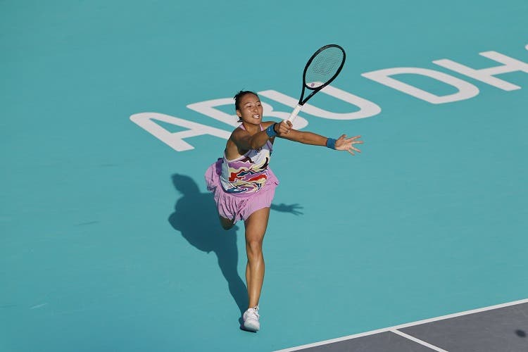 WTA Abu Dabi 2023: lesión, abandono y sorpresas en la jornada del miércoles