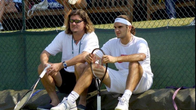 Un histórico entrenador de Federer vuelve al circuito con un joven jugador suizo
