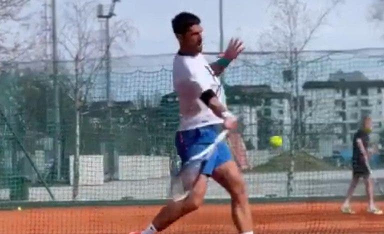 [VIDEO] Djokovic ya se entrena en Arcilla pensando en Montecarlo