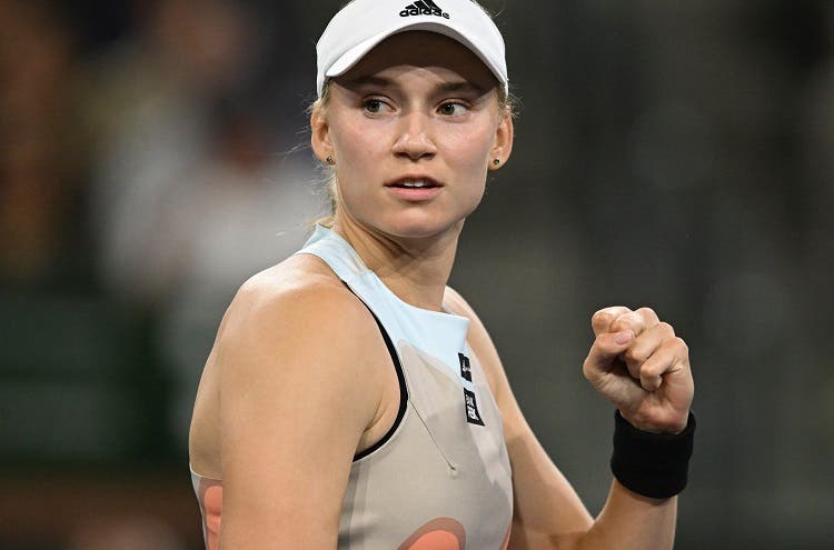 WTA 1000 Beijing: Rybakina sobrevive a Andreeva, Swiatek arrasa y Pegula tropieza