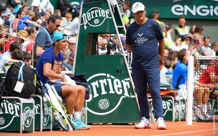 Toni Nadal, sobre las chances de Rafa en su vuelta: «Necesitamos una lesión de Alcaraz y Djokovic…»