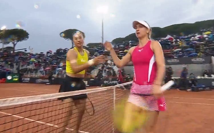 Festejo y polémica bajo la lluvia en el ATP y WTA de Roma