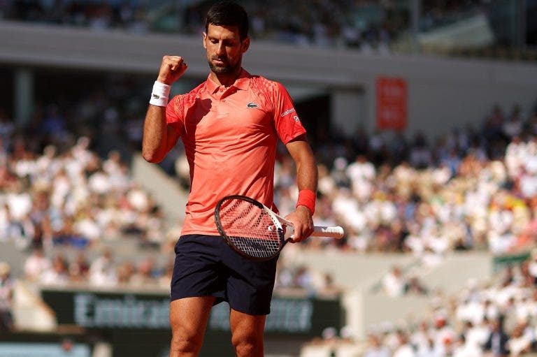 Novak Djokovic se impone a un combativo Davidovich Fokina en un picante duelo en Roland Garros