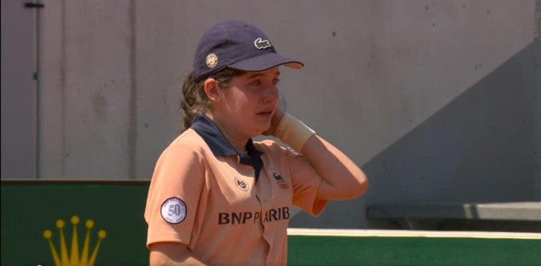[VIDEO] Miyu Kato y Aldila Sutjiadi descalificadas de Roland Garros por un pelotazo a una Ball Girl