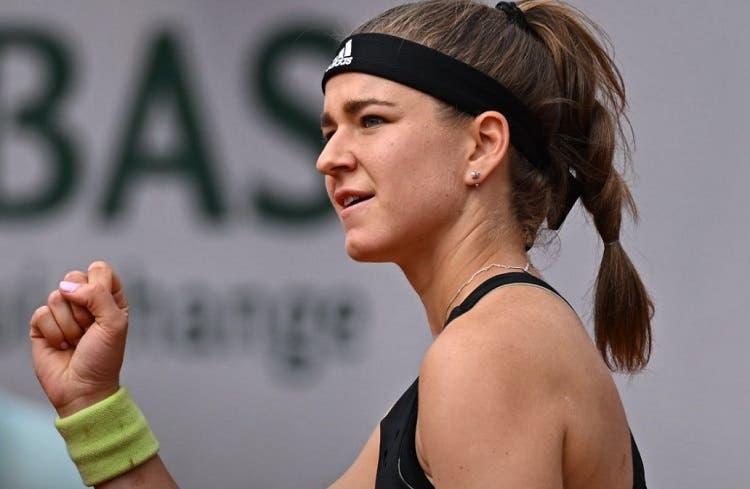 Batacazo en Roland Garros: Muchova salva match point y vence a Sabalenka para ser finalista