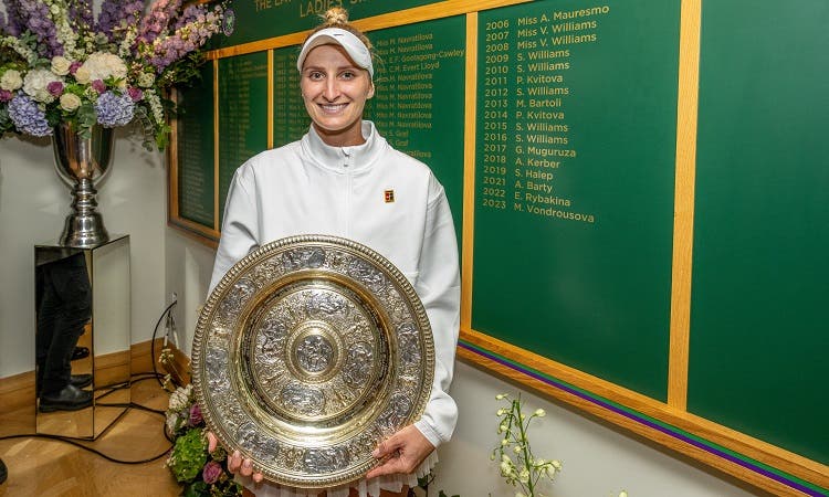 El increíble detalle de patrocinio de Marketa Vondrousova, la campeona de Wimbledon