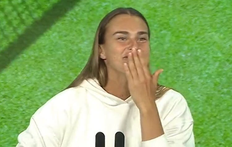 sabalenka-conferencia-besito