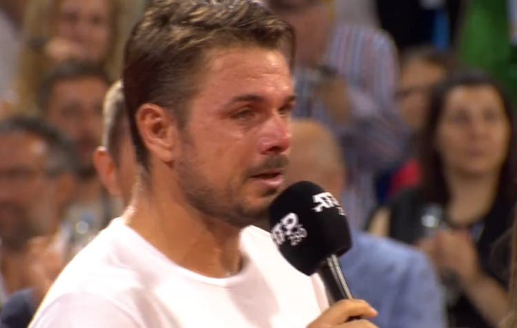 Wawrinka, entre lágrimas: «Es estúpido llorar, pero amo mucho este deporte»