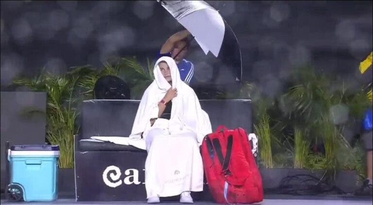 El viento y la lluvia suspenden el duelo entre Rybakina y Sabalenka por el WTA Finals
