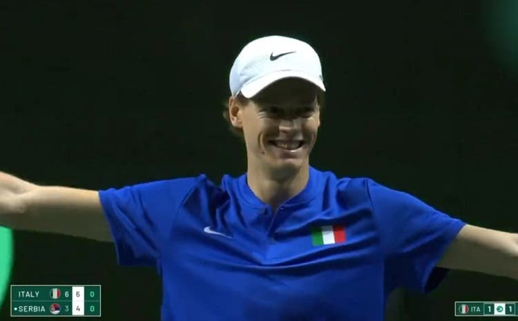 ¡Emoción pura! El momento en que Italia vence a la Serbia de Djokovic para ser finalista en Copa Davis