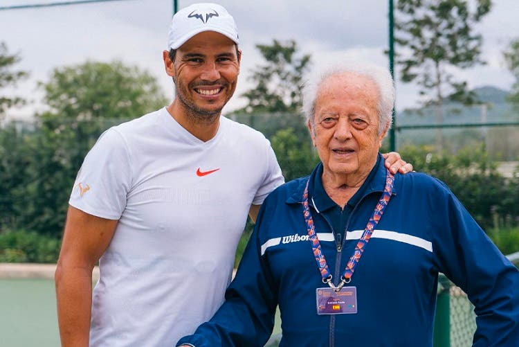 Emocionante: Tiene 90 años, es campeón de tenis y superó el covid con la ayuda de Rafa Nadal